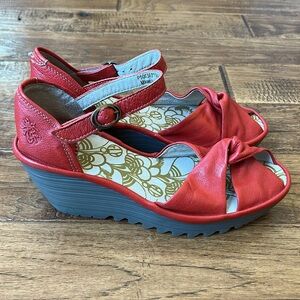 Fly London Twist Front Wedge Heel Sandals Cherry Red Leather Size 38